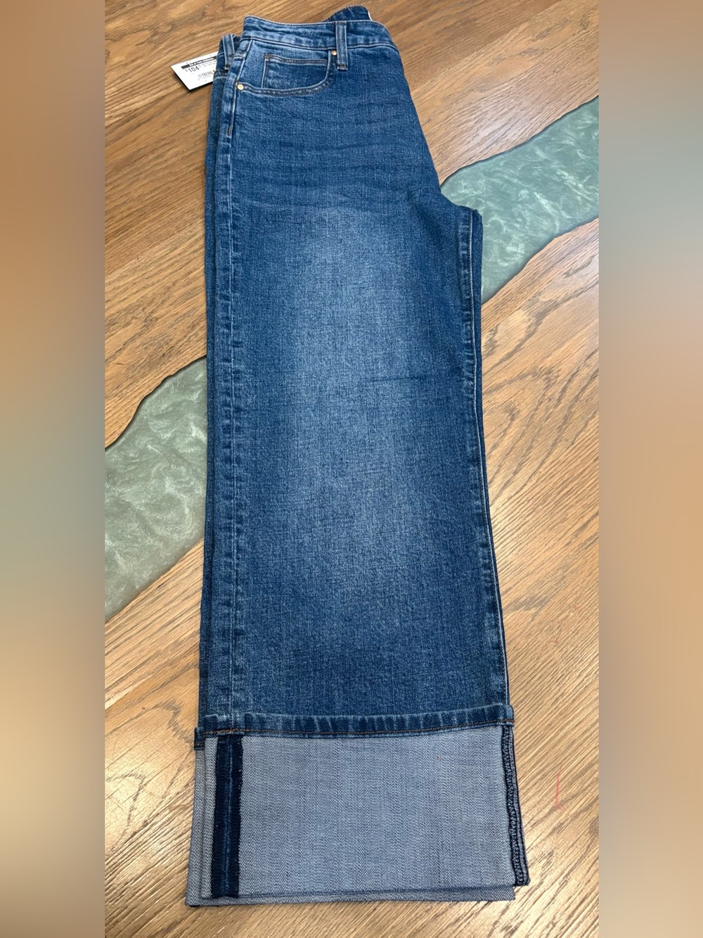 NWT! Kut from the Kloth Sienna! - Picture 4 of 8